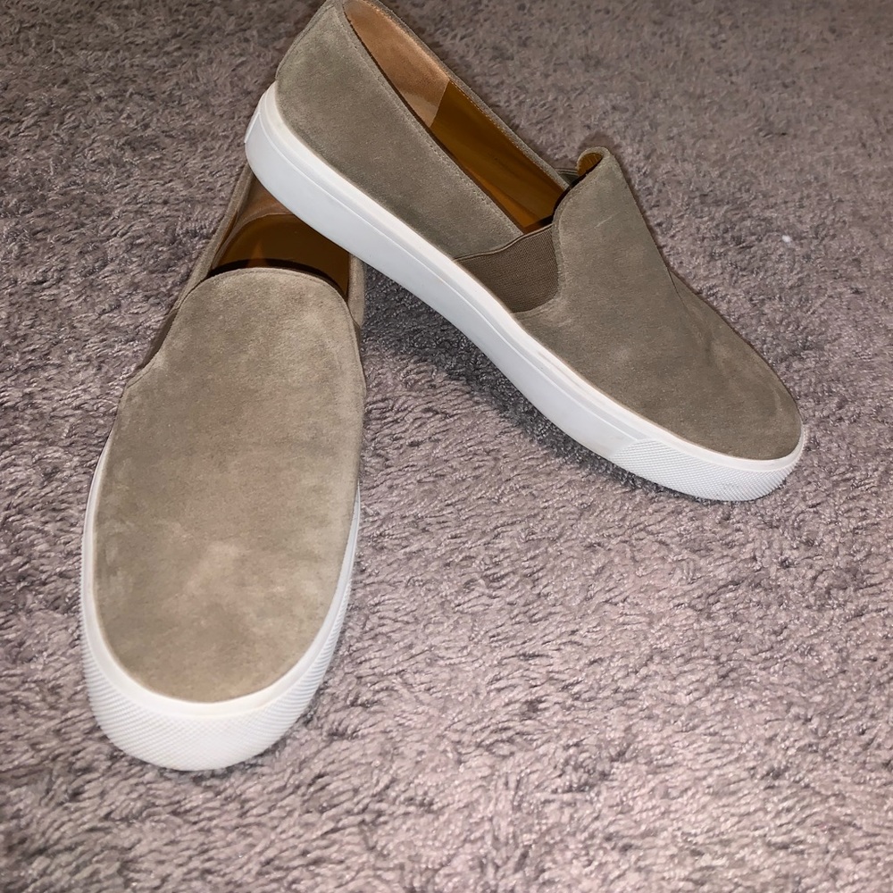 VINCE slip on shoes